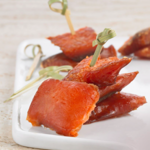 Bouchées de saumon fumé à l'érable (100g)