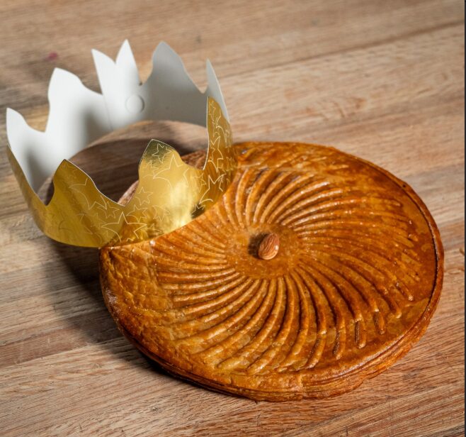 Galette des rois frangipane (4-6 personnes) / diamètre 20 cm (avec fève et couronne)