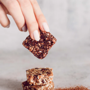 Bouchées à la cannelle, aux mûres et raisins (6) | Ingrédients biologiques