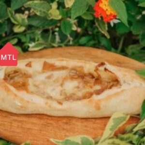 Ficelle au poulet, moutarde, crème et oignons